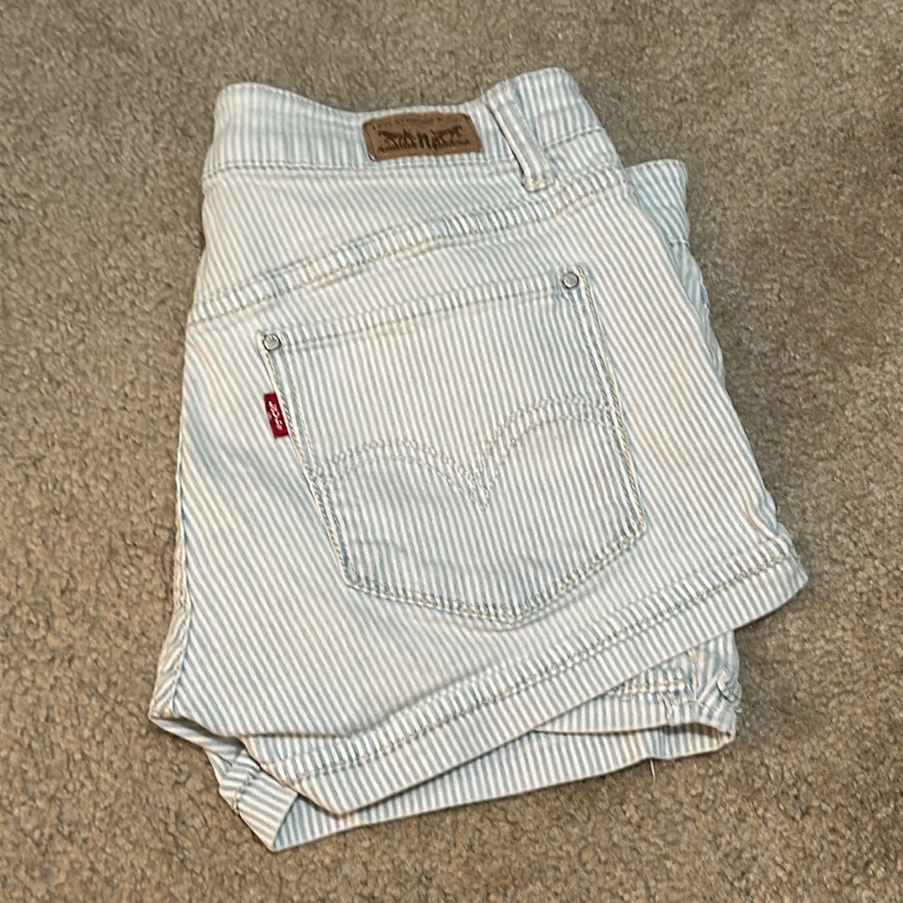 Levi’s Shorty Short Shorts